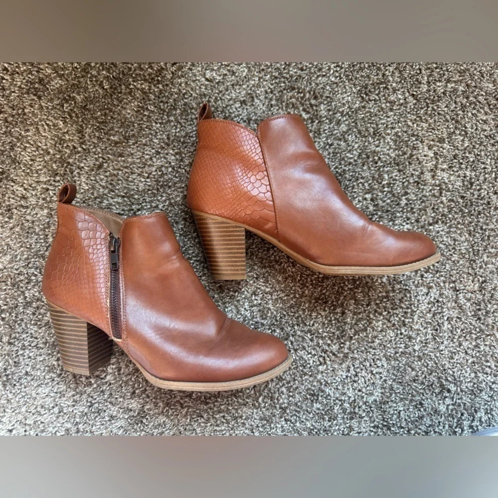 EUROSOFT Savina Women’s Heeled Ankle Boot - Cognac